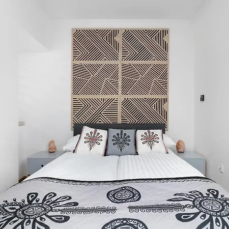 Bright In The Mountains By Renters